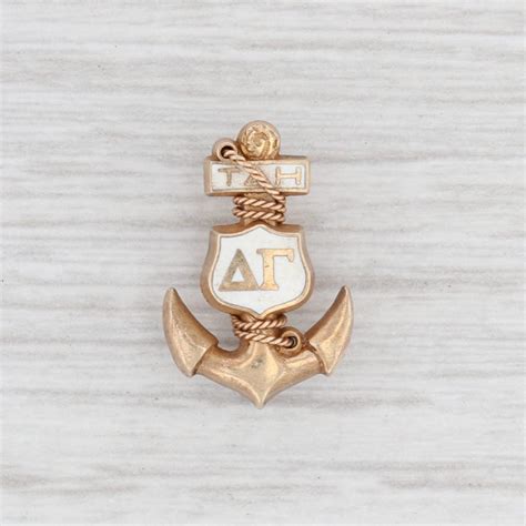 delta gamma sorority pin